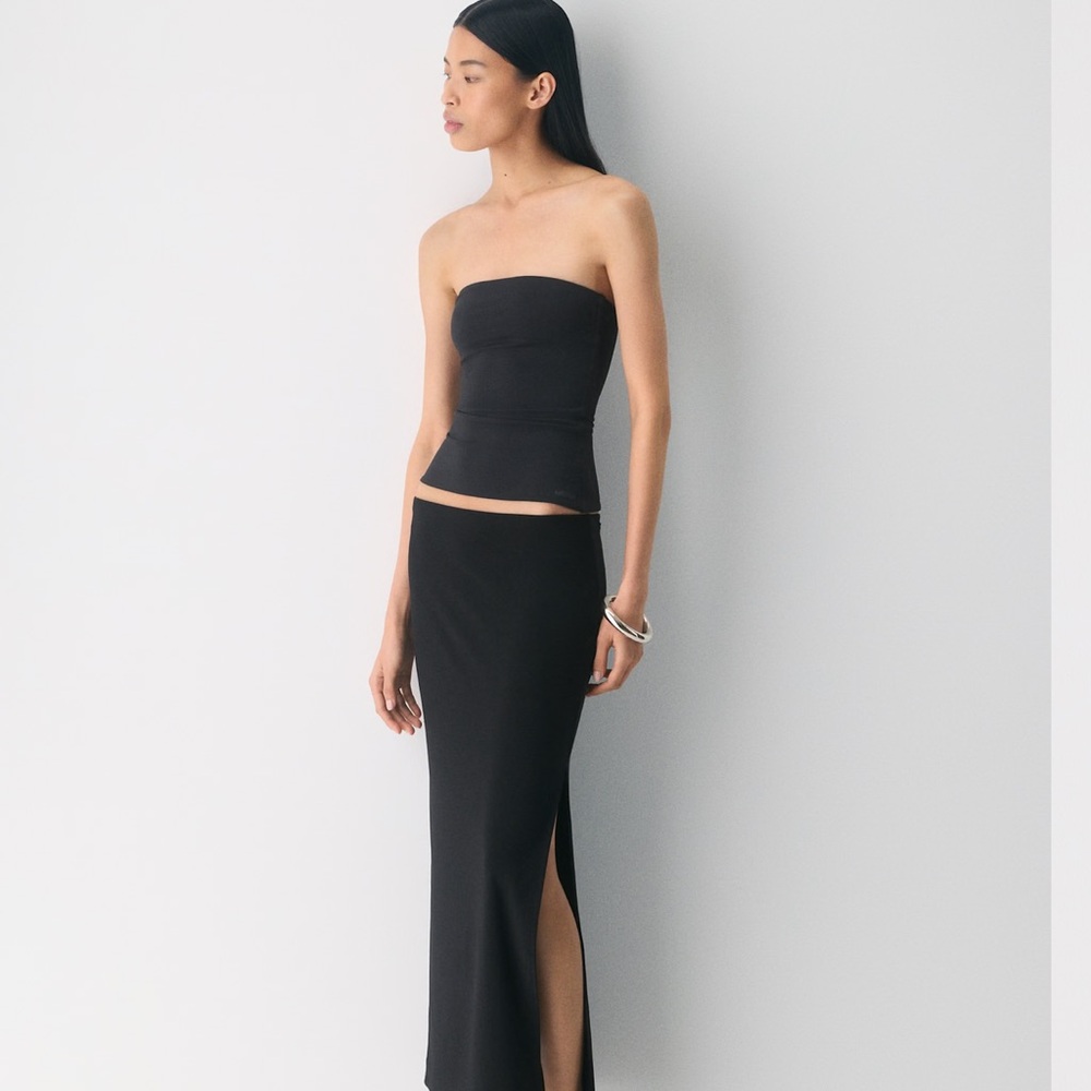 Aritzia contour appeal tube top